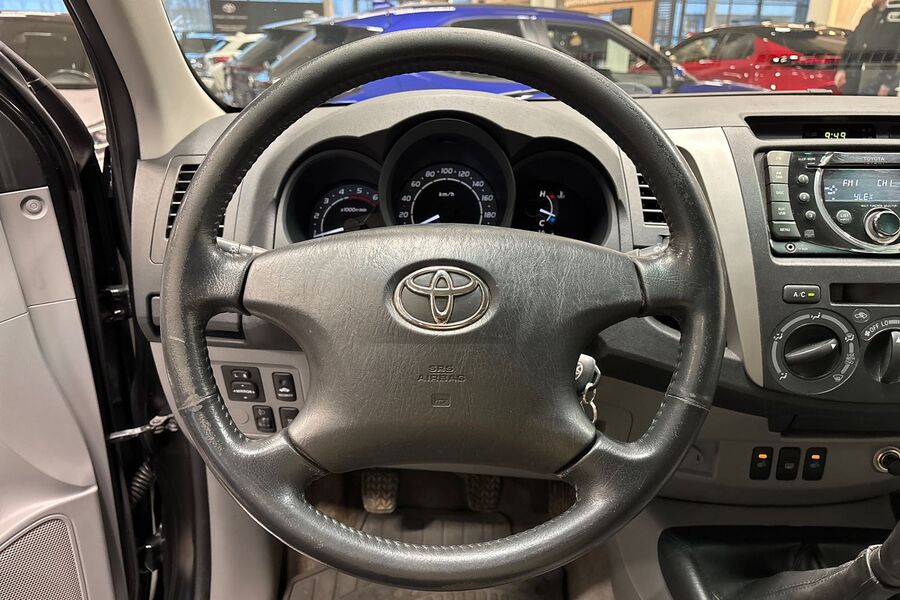 Toyota Hilux vaihtoauto