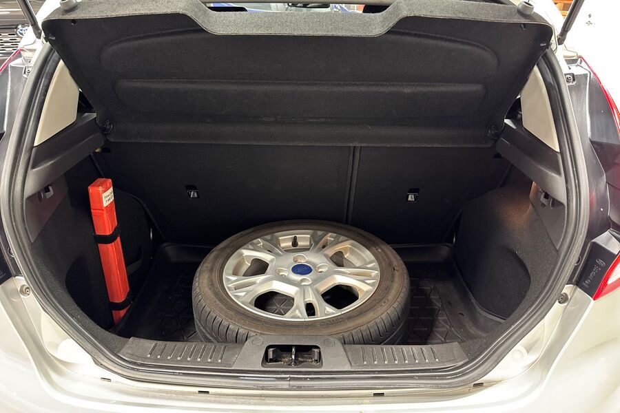 Ford Fiesta vaihtoauto