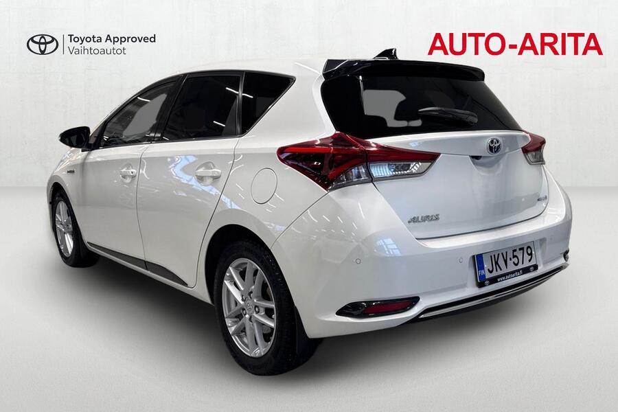 Toyota Auris vaihtoauto