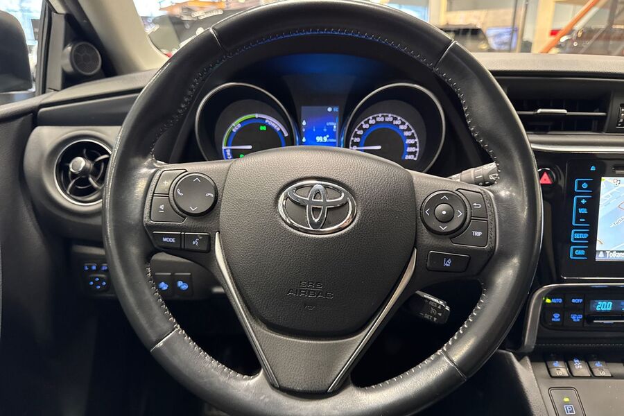 Toyota Auris vaihtoauto