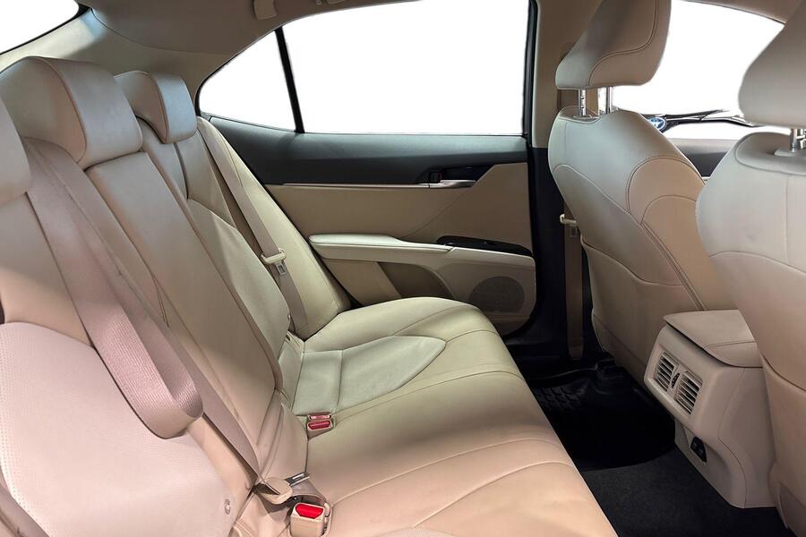 Toyota Camry vaihtoauto