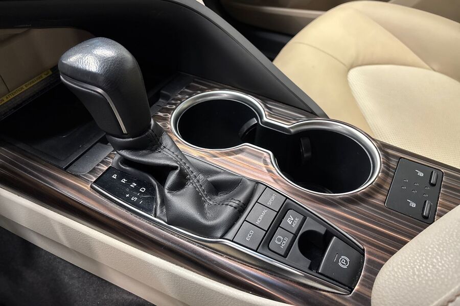 Toyota Camry vaihtoauto