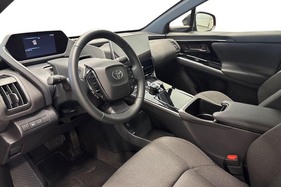 Toyota bZ4X vaihtoauto