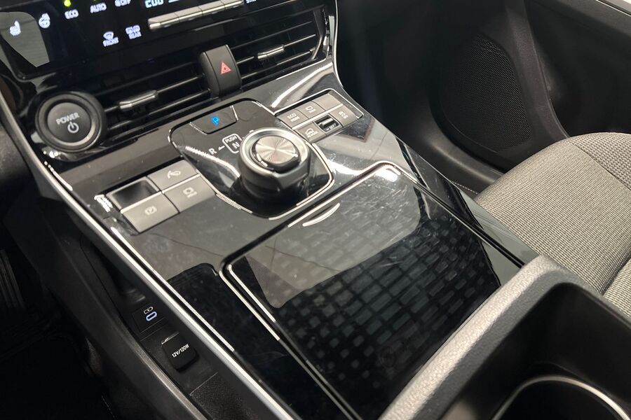 Toyota bZ4X vaihtoauto