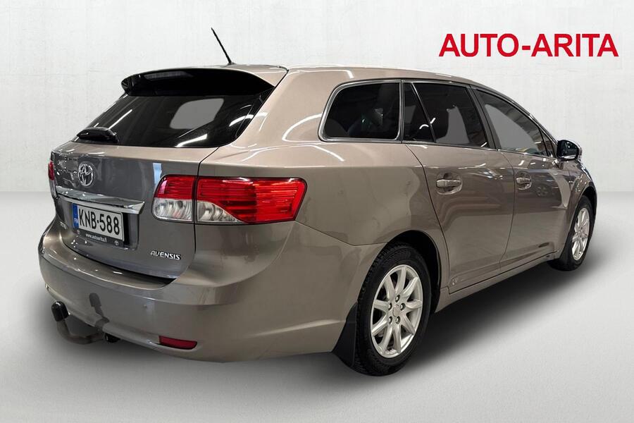 Toyota Avensis vaihtoauto