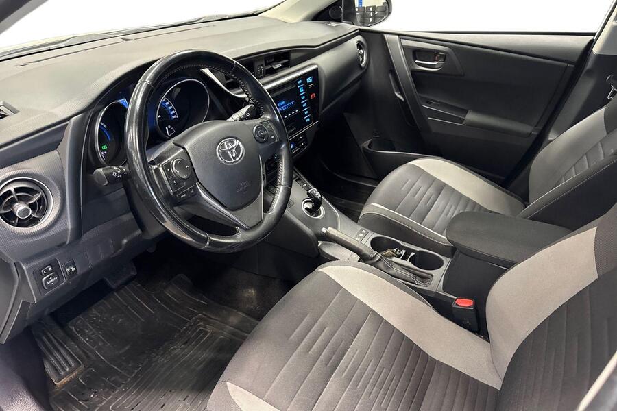 Toyota Auris vaihtoauto