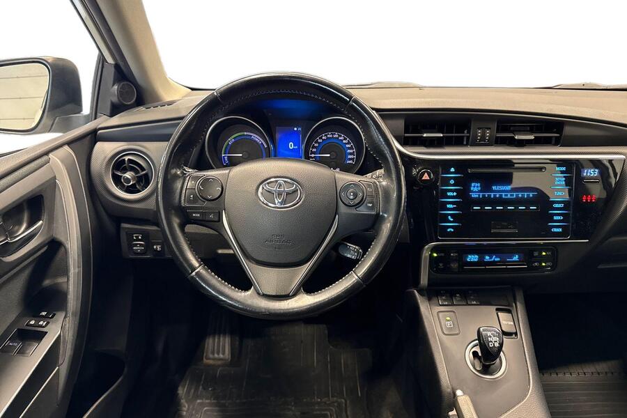 Toyota Auris vaihtoauto