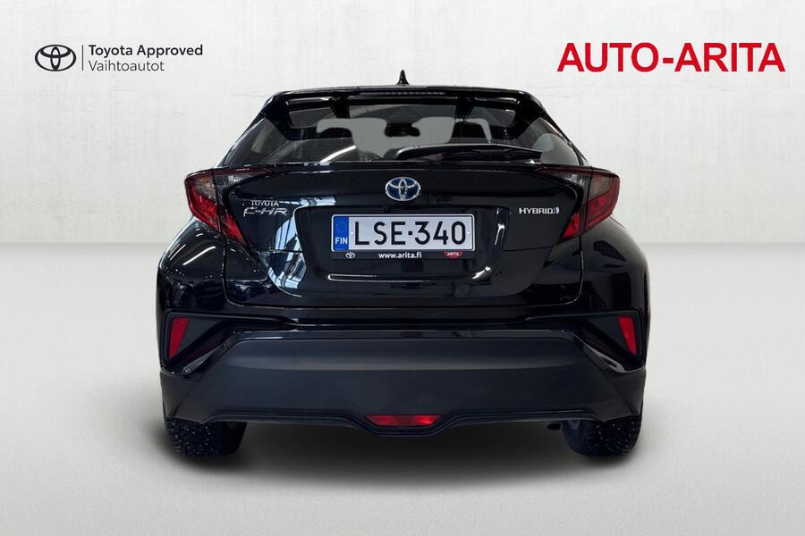 Toyota C-HR vaihtoauto