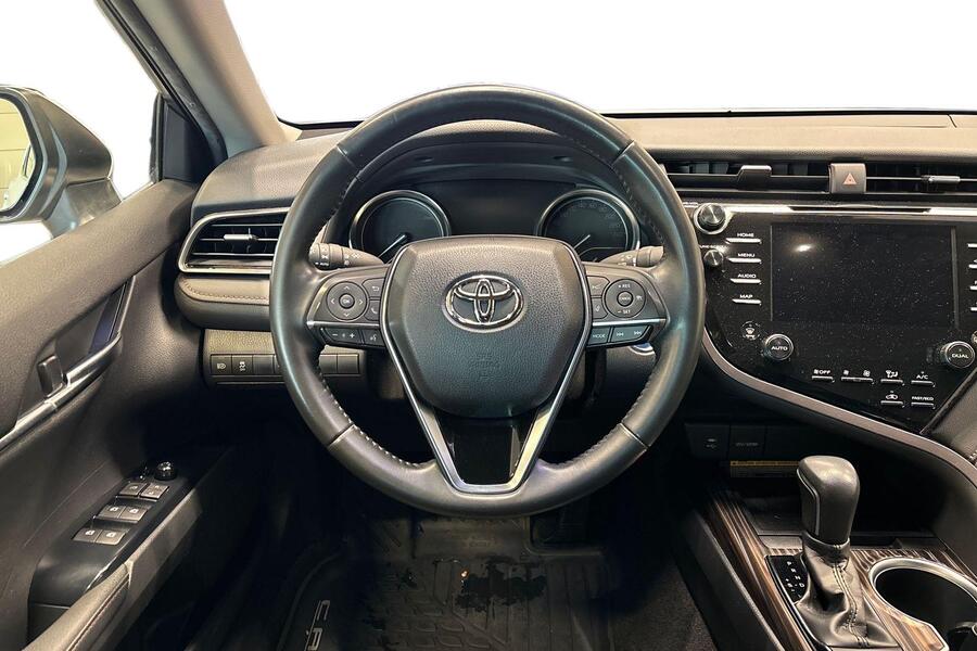 Toyota Camry vaihtoauto