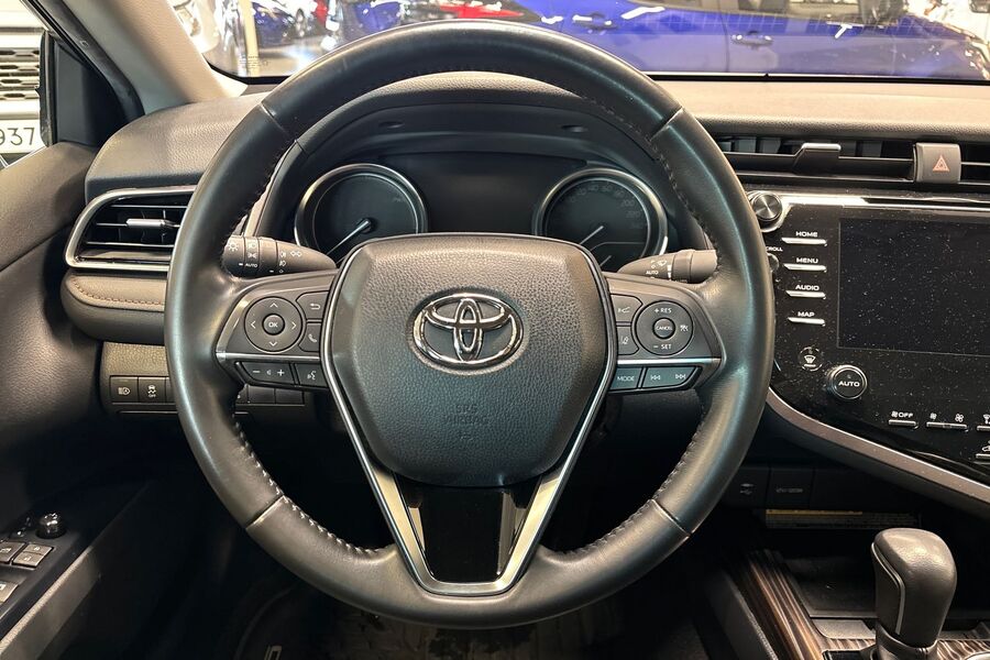 Toyota Camry vaihtoauto