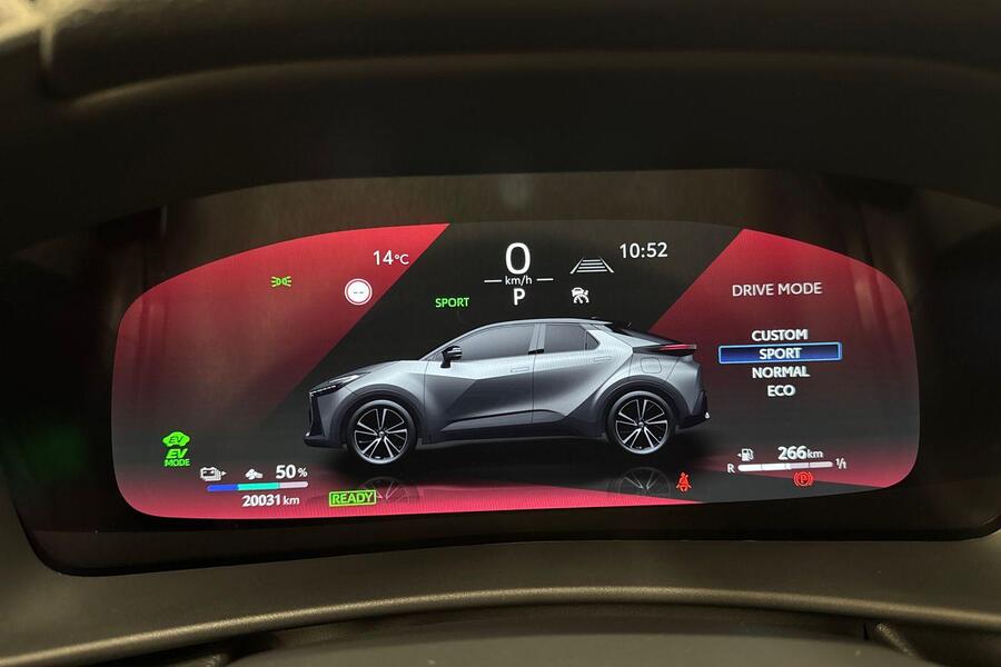 Toyota C-HR vaihtoauto
