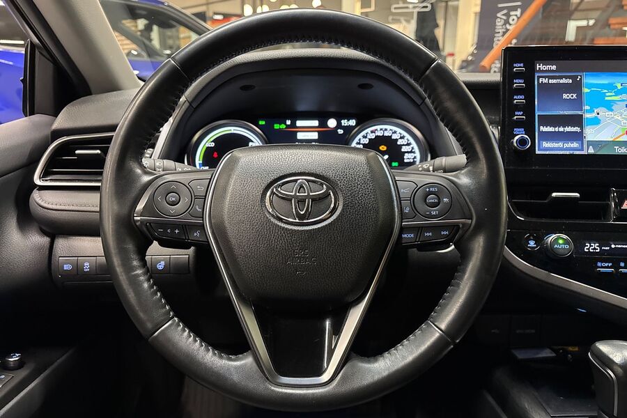 Toyota Camry vaihtoauto