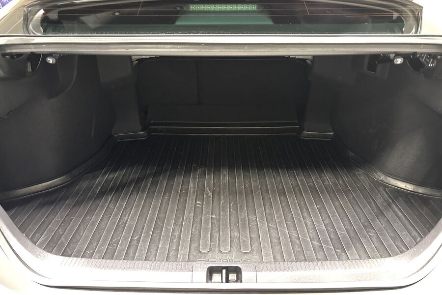 Toyota Camry vaihtoauto