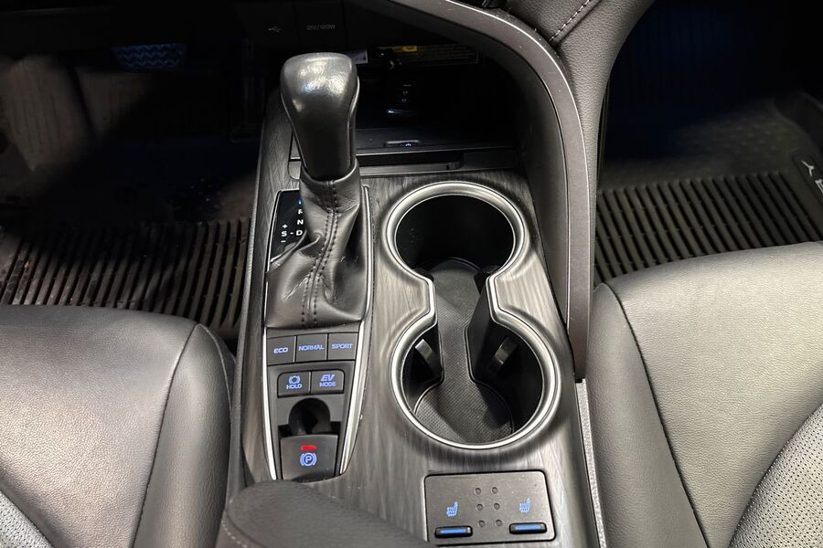 Toyota Camry vaihtoauto