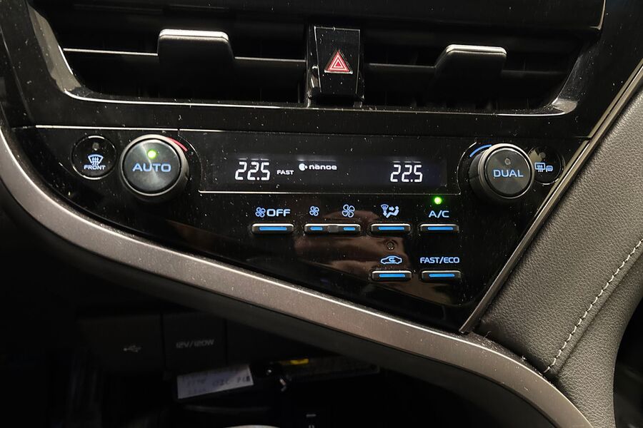 Toyota Camry vaihtoauto