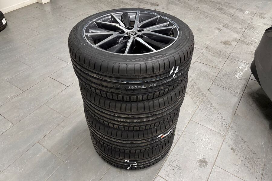 Toyota Camry vaihtoauto