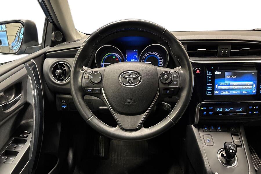 Toyota Auris vaihtoauto