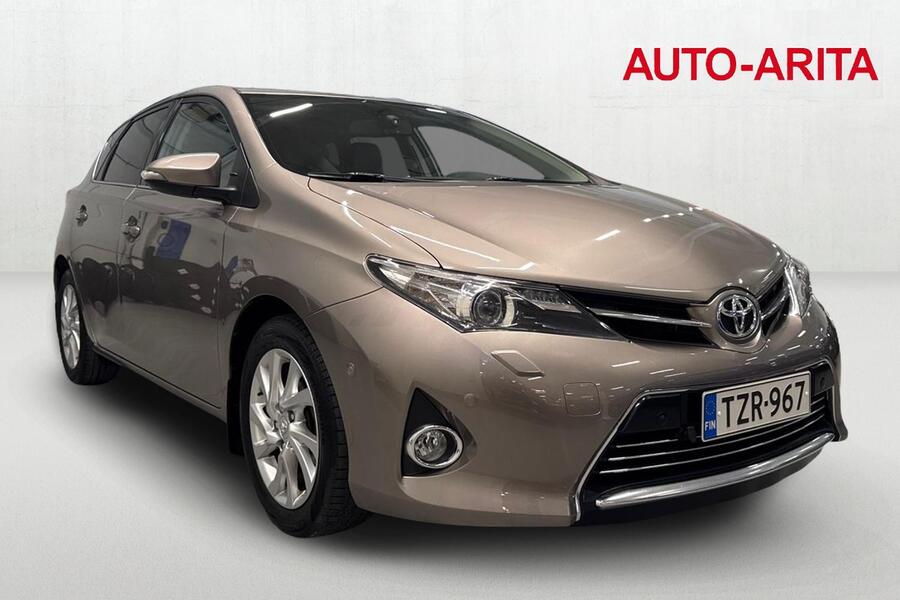 Toyota Auris vaihtoauto