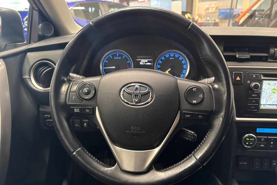 Toyota Auris vaihtoauto