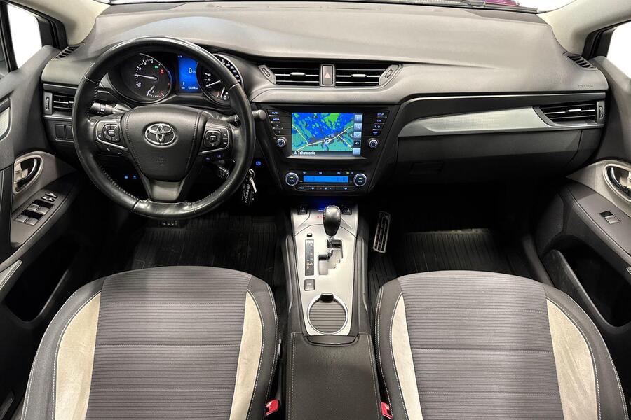 Toyota Avensis vaihtoauto