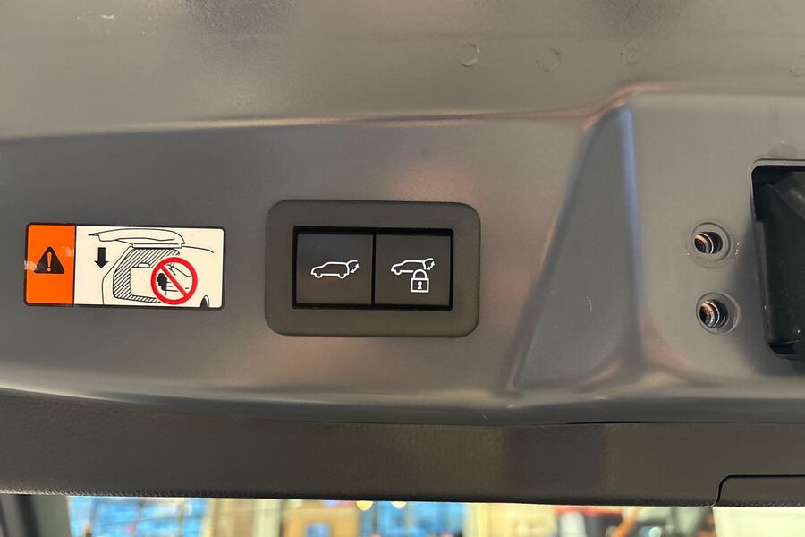 Toyota Prius Plug-in vaihtoauto