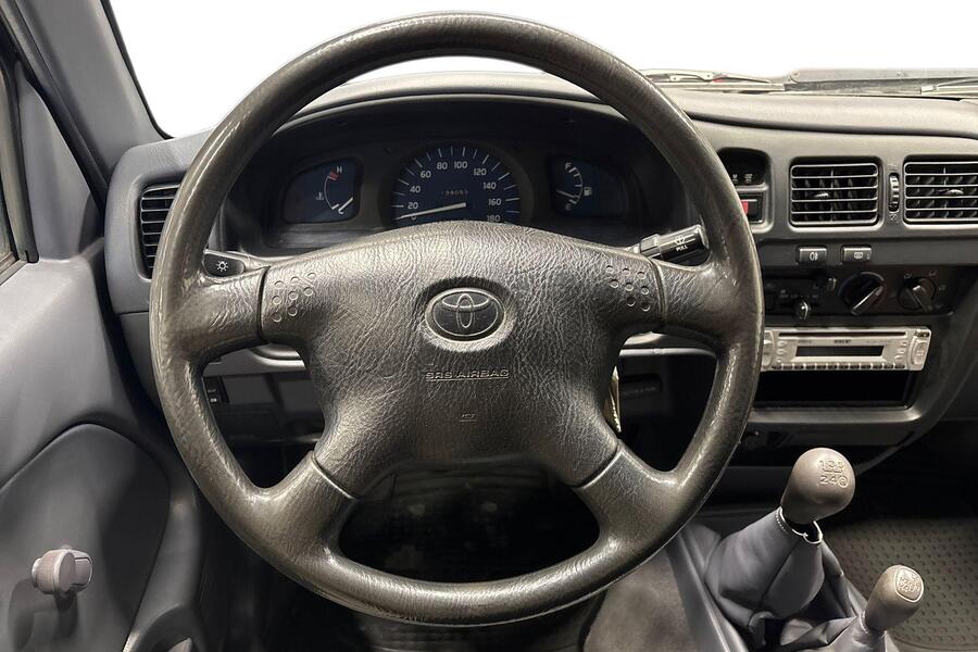 Toyota Hilux vaihtoauto