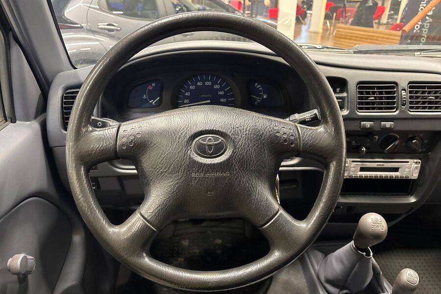 Toyota Hilux vaihtoauto