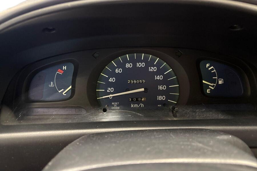 Toyota Hilux vaihtoauto