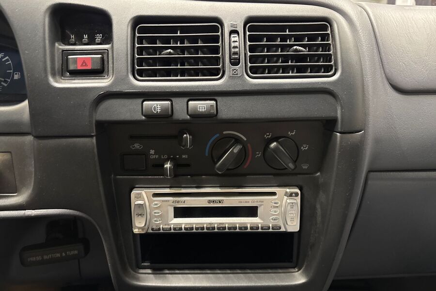 Toyota Hilux vaihtoauto