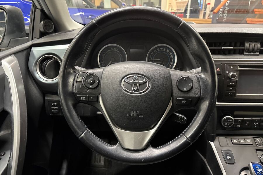 Toyota Auris vaihtoauto