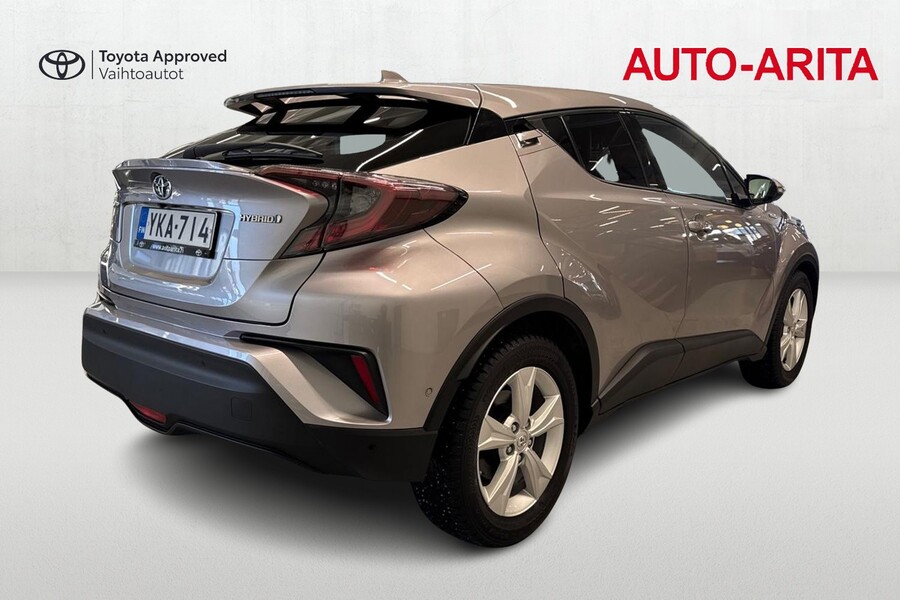 Toyota C-HR vaihtoauto