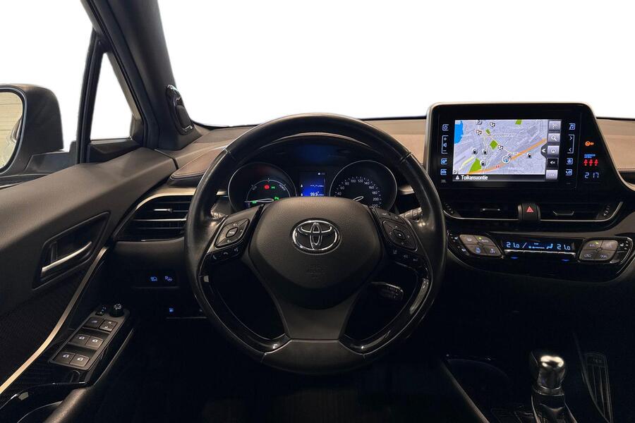 Toyota C-HR vaihtoauto