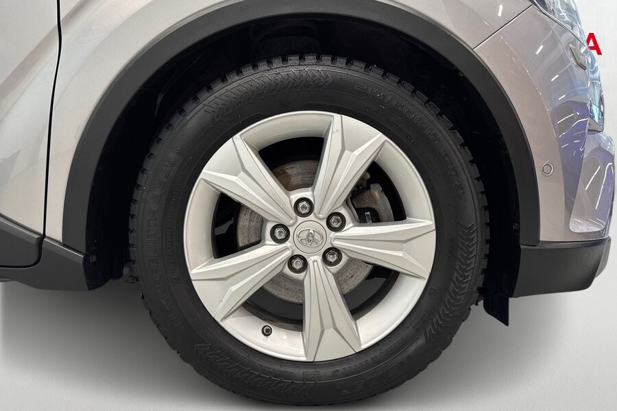 Toyota C-HR vaihtoauto