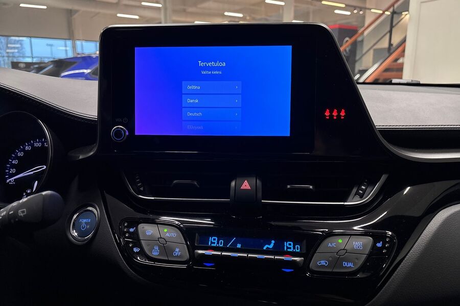 Toyota C-HR vaihtoauto