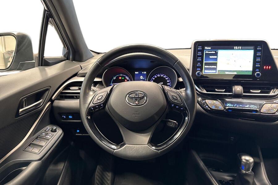 Toyota C-HR vaihtoauto