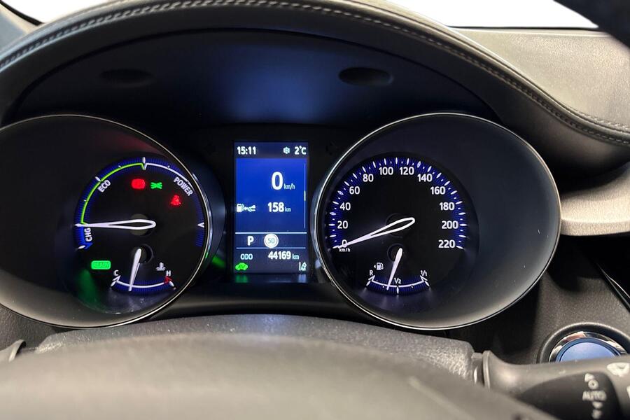 Toyota C-HR vaihtoauto