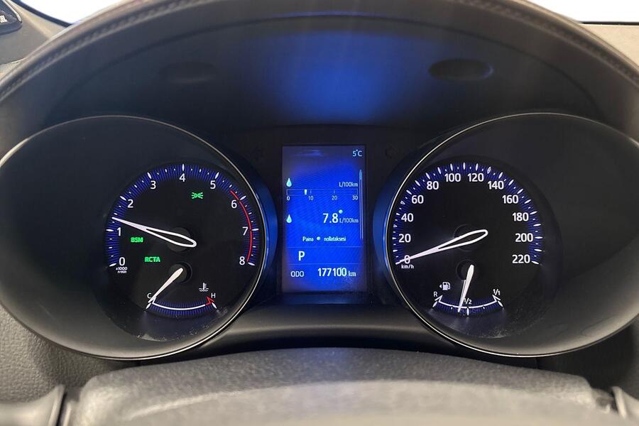 Toyota C-HR vaihtoauto