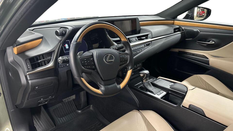 Lexus ES vaihtoauto