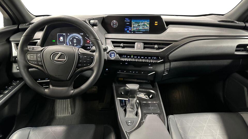 Lexus UX vaihtoauto