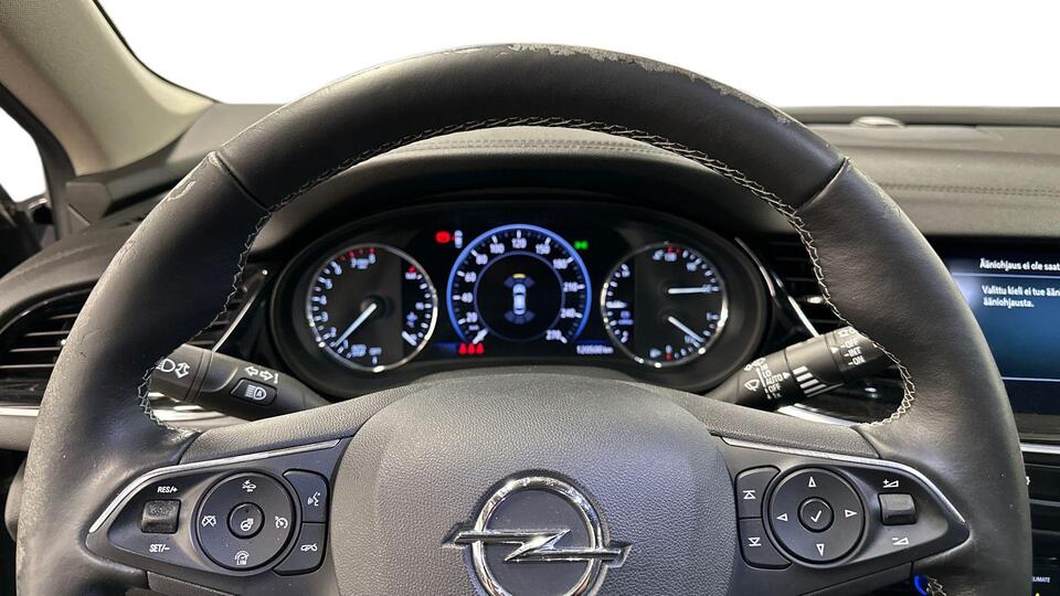 Opel Insignia vaihtoauto