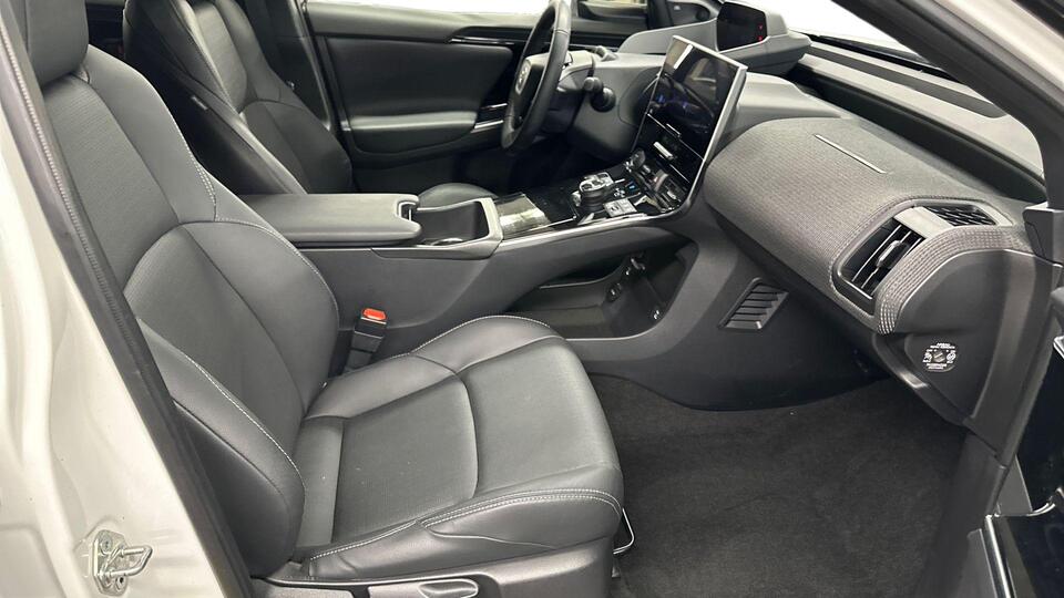 Toyota bZ4X vaihtoauto