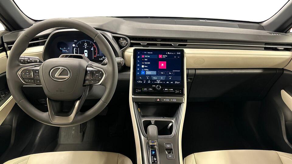 Lexus LBX vaihtoauto