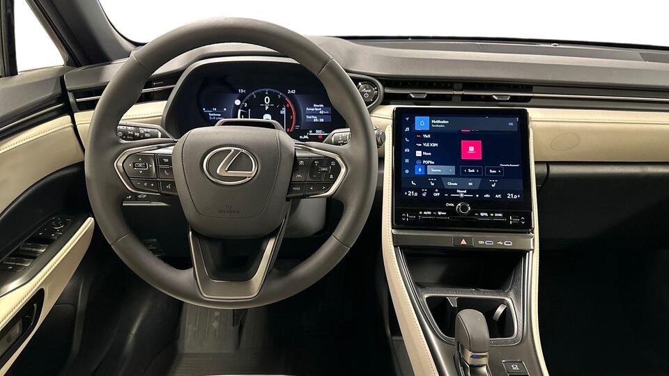 Lexus LBX vaihtoauto