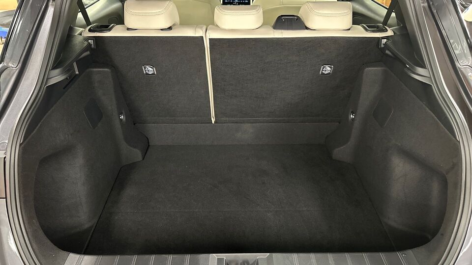 Lexus LBX vaihtoauto