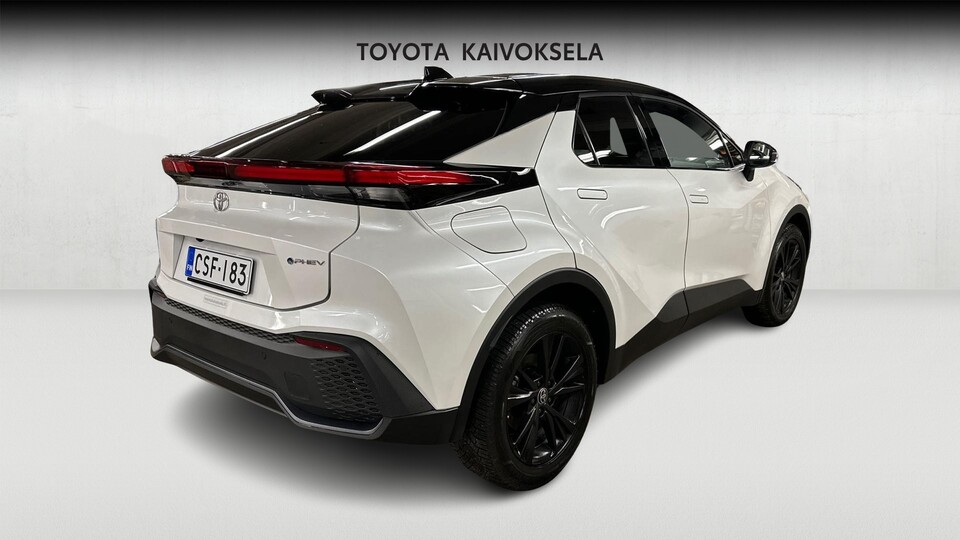 Toyota C-HR vaihtoauto