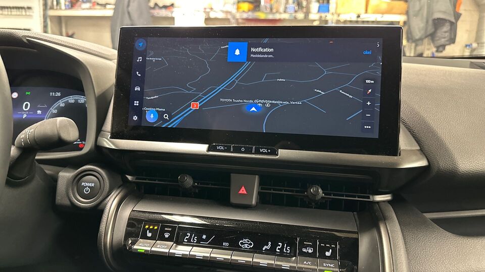 Toyota C-HR vaihtoauto