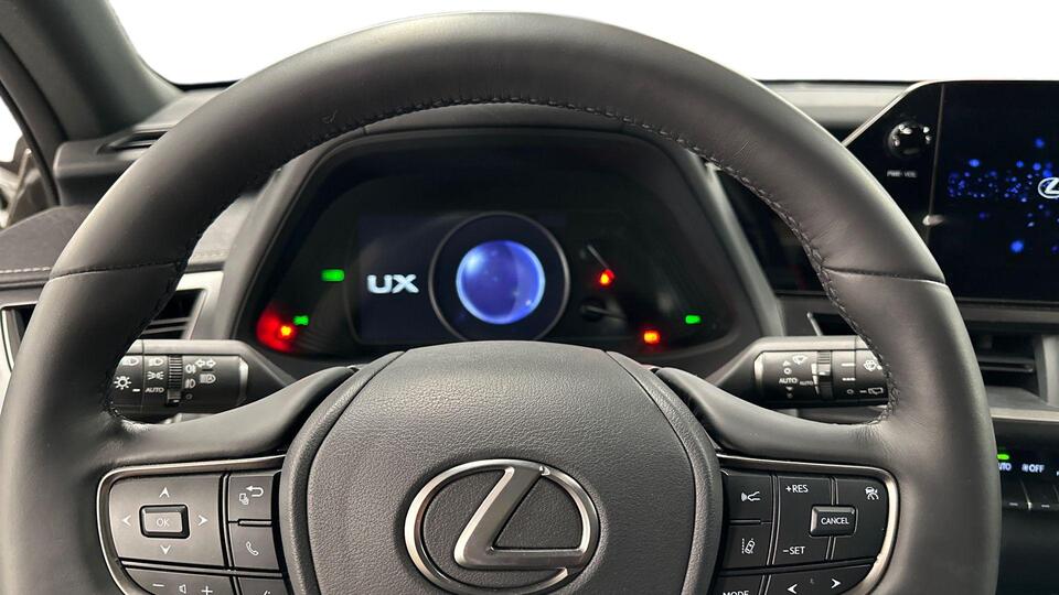 Lexus UX vaihtoauto