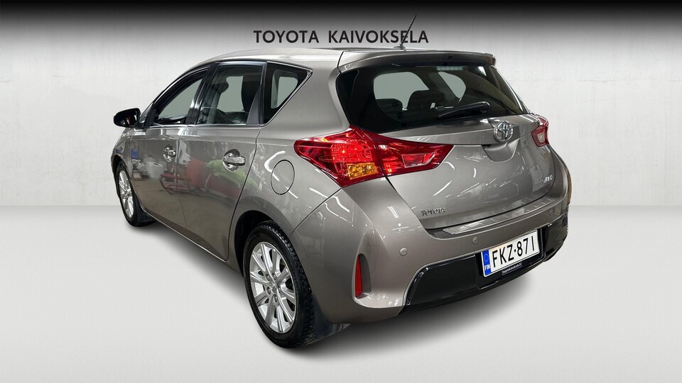 Toyota Auris vaihtoauto