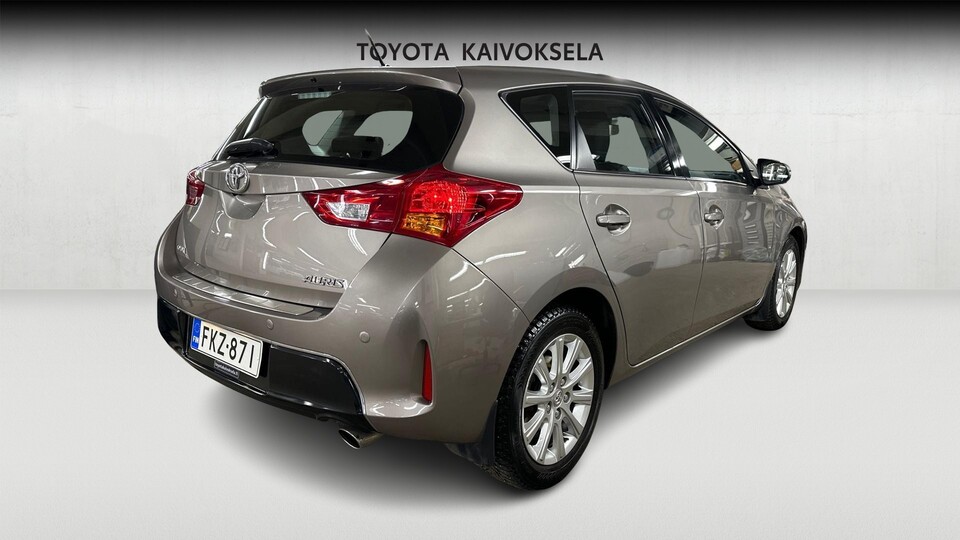 Toyota Auris vaihtoauto