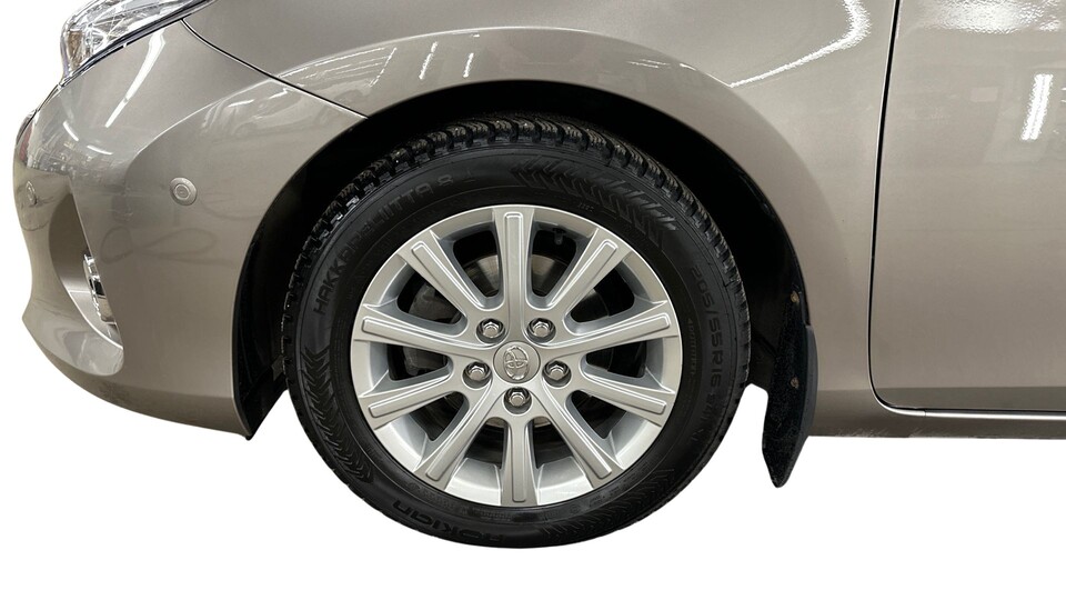 Toyota Auris vaihtoauto